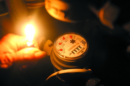 1個(gè)月居然用水67噸　這智能水表怎么了？